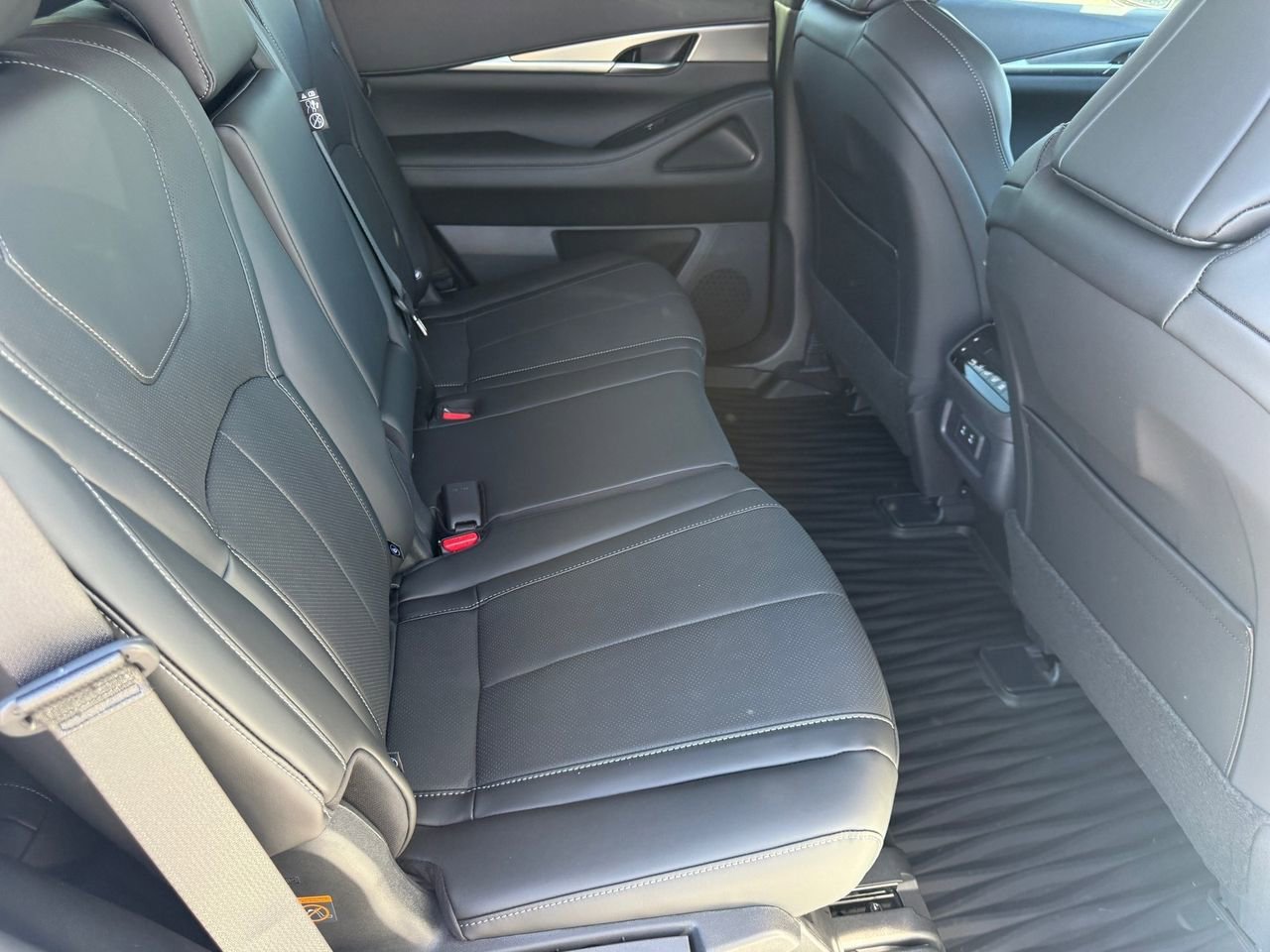 New 2026 INFINITI QX60 Pure image 28