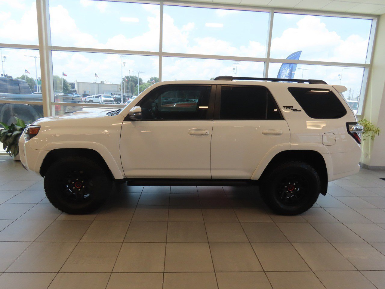 Used 2024 Toyota 4Runner TRD Off-Road Premium w/ Off Road Premium Plus Package AWD/4WD image 6