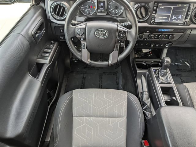Used 2023 Toyota Tacoma TRD Off-Road w/ Technology Package AWD/4WD image 12