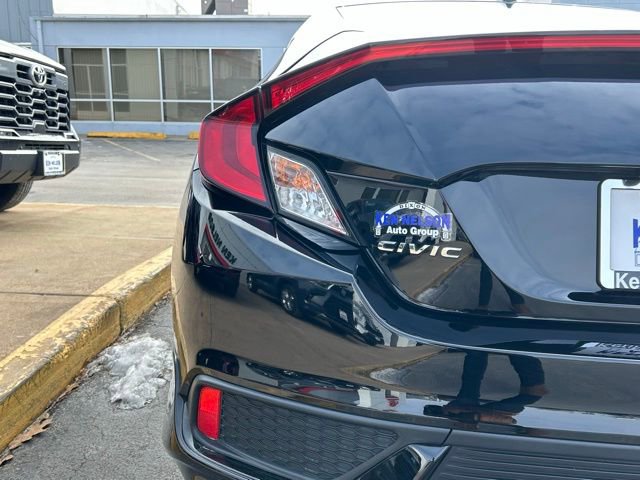 Used 2020 Honda Civic Touring image 11