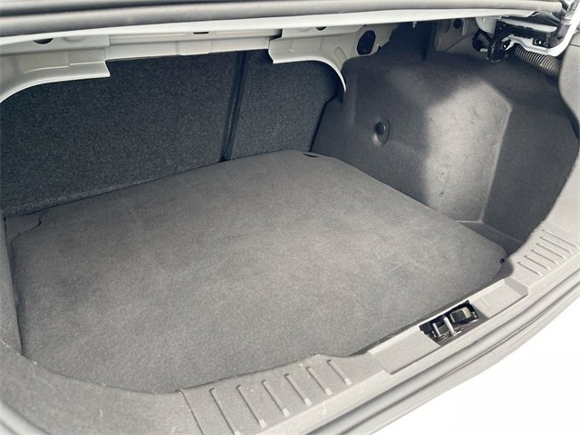 Used 2018 Ford Focus SE w/ SE Appearance Package image 22