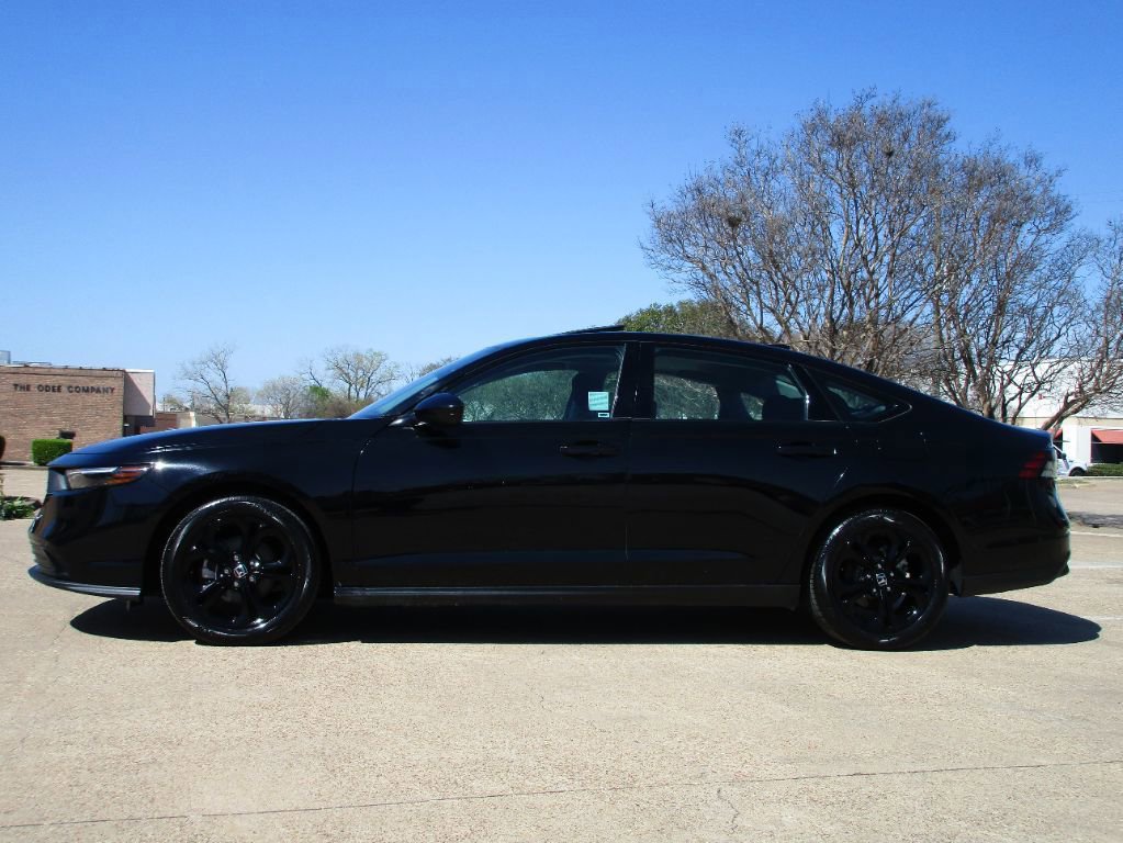 Used 2025 Honda Accord SE image 4