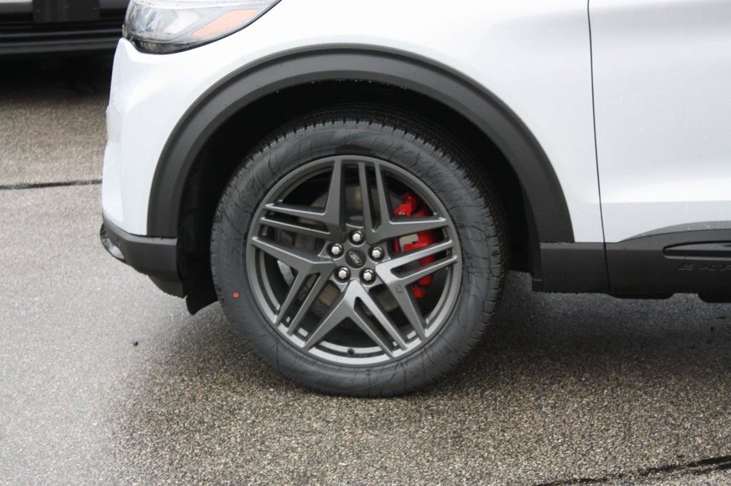 New 2026 Ford Explorer ST-Line w/ ST-Line Street Pack image 31