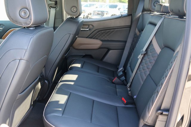 New 2026 GMC Canyon Denali image 15