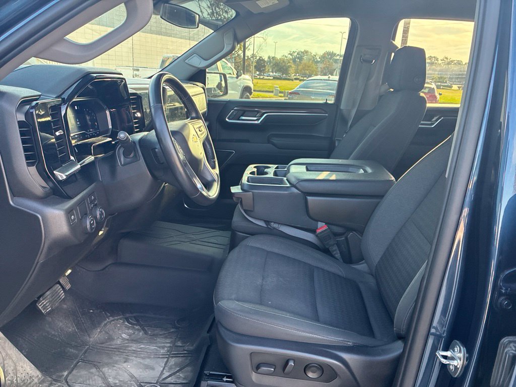 Used 2022 Chevrolet Silverado 1500 LT w/ Protection Package RWD image 21