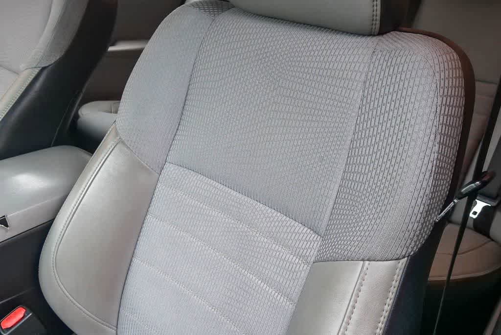 Used 2016 Toyota Camry SE FWD image 12