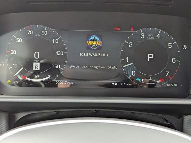 New 2025 Land Rover Discovery Dynamic SE image 8