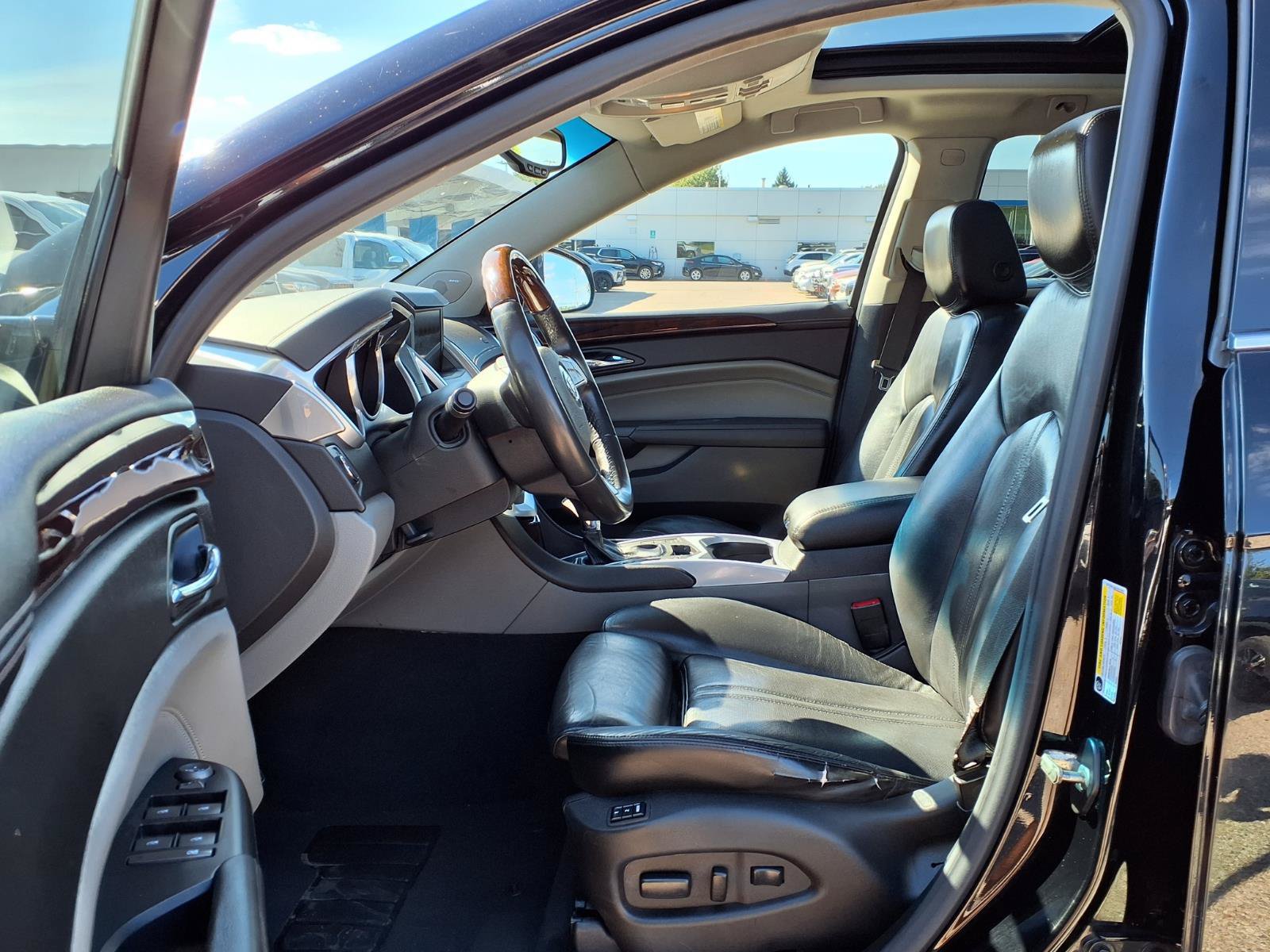 Used 2010 Cadillac SRX Premium AWD/4WD image 16