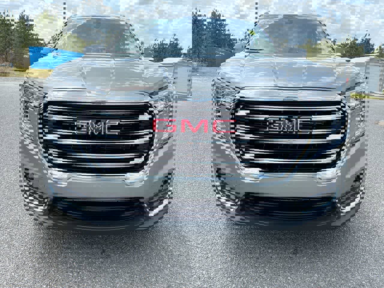 Used 2023 GMC Terrain SLT image 30