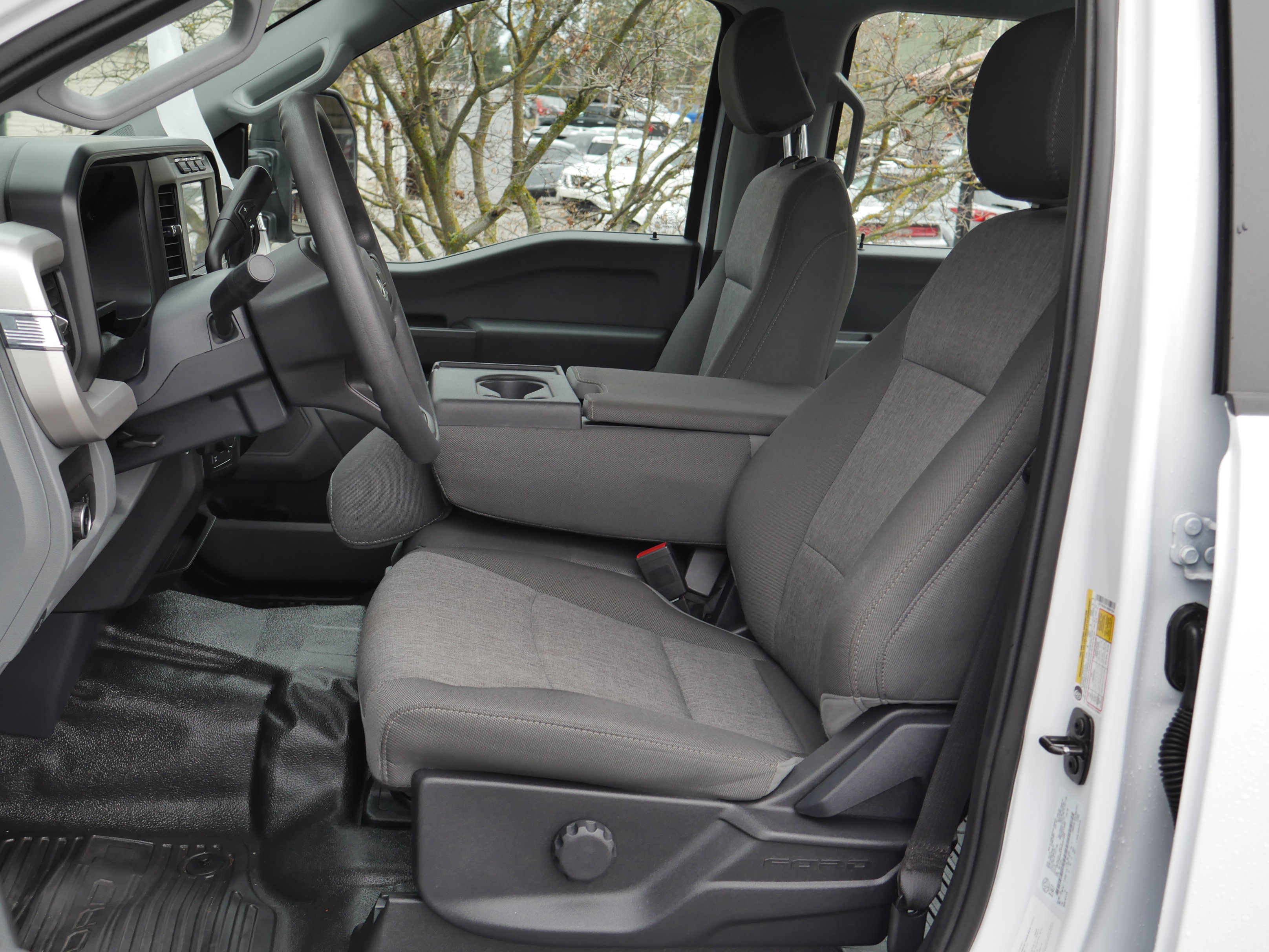 Certified 2024 Ford F250 XL w/ XL Chrome Package image 3