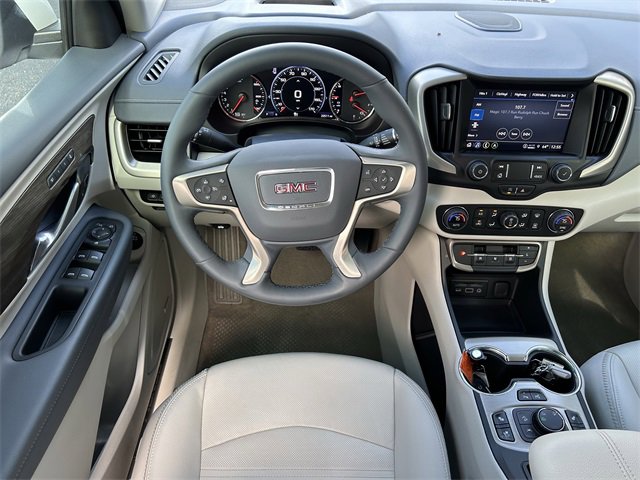 Used 2023 GMC Terrain Denali w/ Denali Premium Package image 10