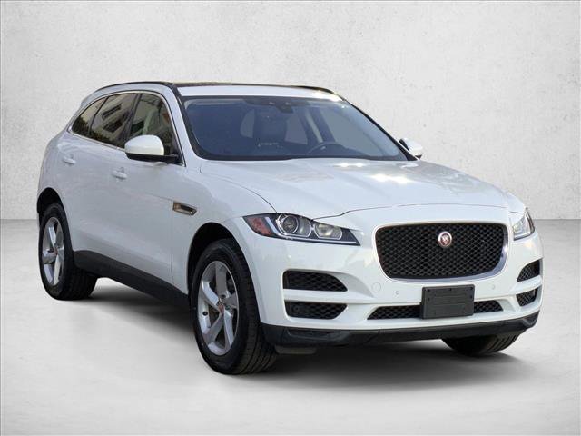Used 2019 Jaguar F-PACE Premium image 3