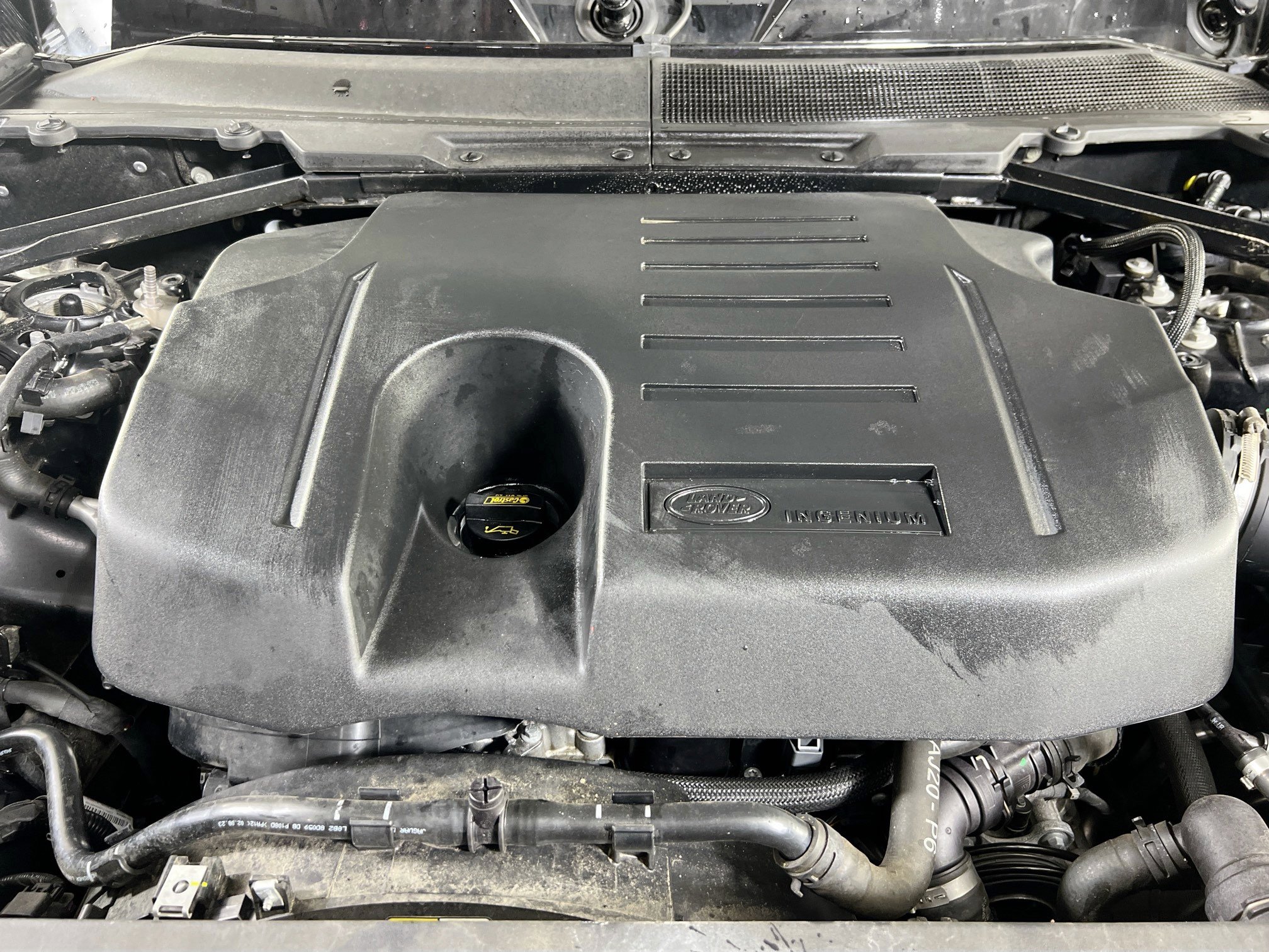 Used 2024 Land Rover Defender 110 X-Dynamic SE image 29