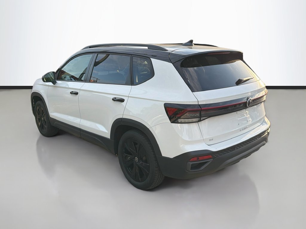 Used 2025 Volkswagen Taos SE FWD image 5