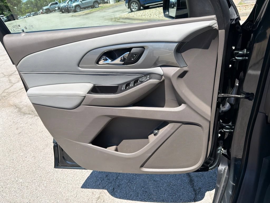 Used 2019 Chevrolet Traverse LT w/ LPO, Floor Liner Package AWD/4WD image 34