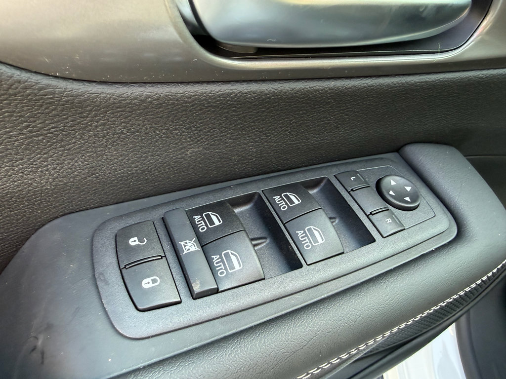 New 2026 Chrysler Pacifica Select image 16