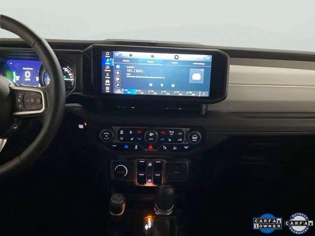 Used 2025 Jeep Wrangler Unlimited Sahara w/ Safety Group image 14