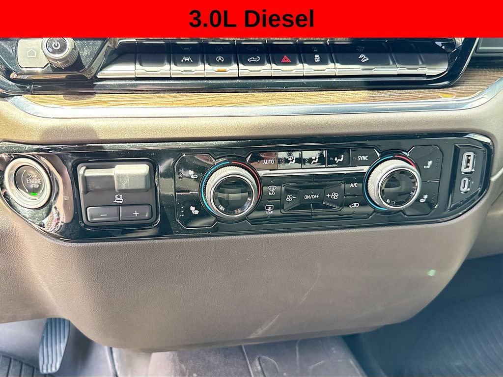 Used 2024 Chevrolet Silverado 1500 LT AWD/4WD image 16