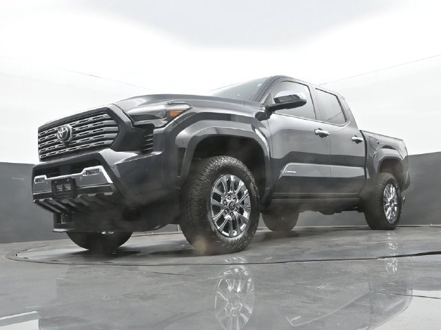 Used 2024 Toyota Tacoma Limited w/ Limited Package (LT) AWD/4WD image 29