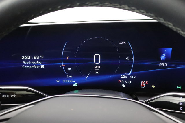 Used 2024 Cadillac Lyriq Tech RWD image 11