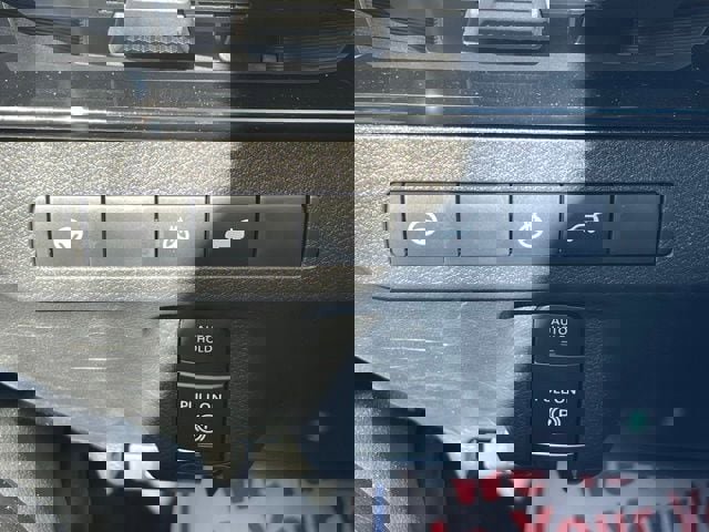 New 2025 Nissan Murano SL image 32