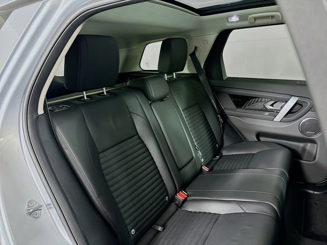 Used 2024 Land Rover Discovery Sport S image 27