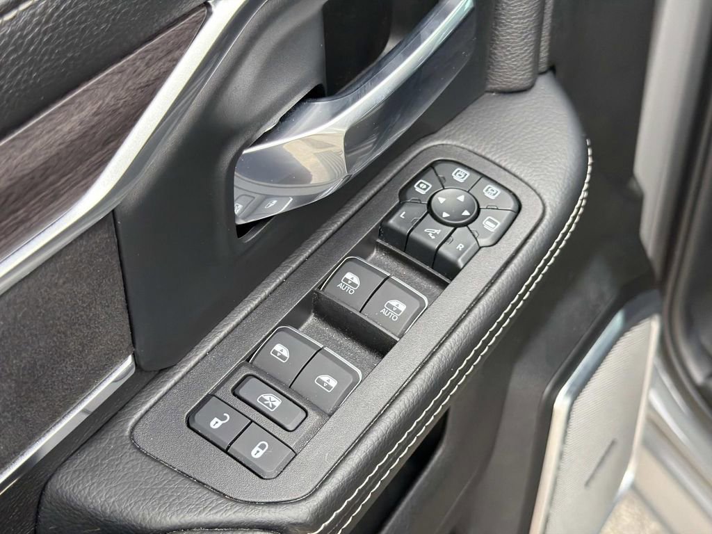 Used 2026 RAM 2500 Laramie AWD/4WD image 20
