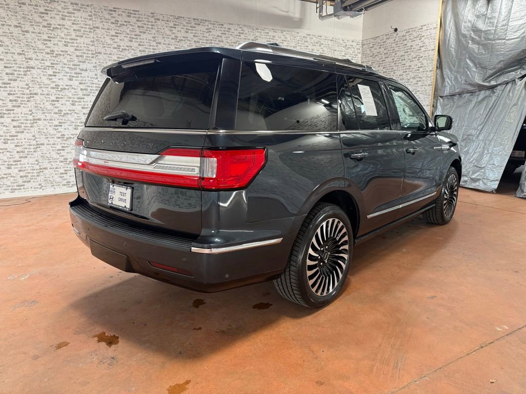 Used 2021 Lincoln Navigator Black Label w/ Cargo Convenience Package image 7