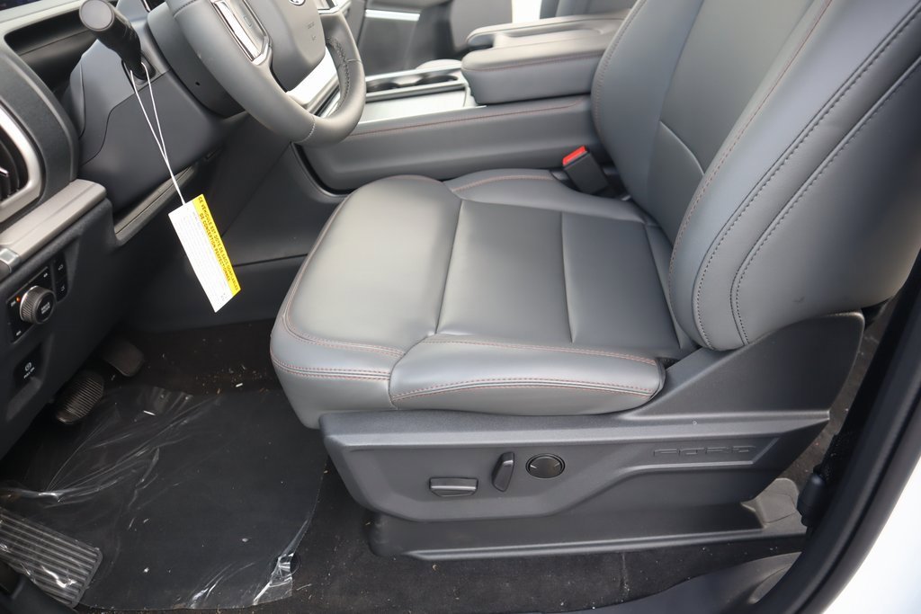 New 2025 Ford Expedition Active image 12