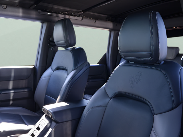Used 2023 Ford Bronco Outer Banks w/ Sasquatch Package AWD/4WD image 16