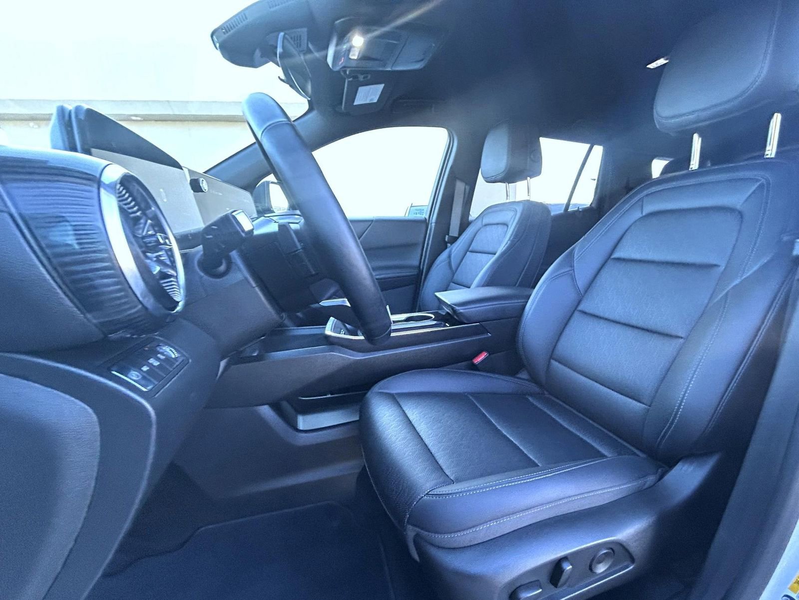 Certified 2025 Chevrolet Equinox LT w/ Convenience Package II image 10