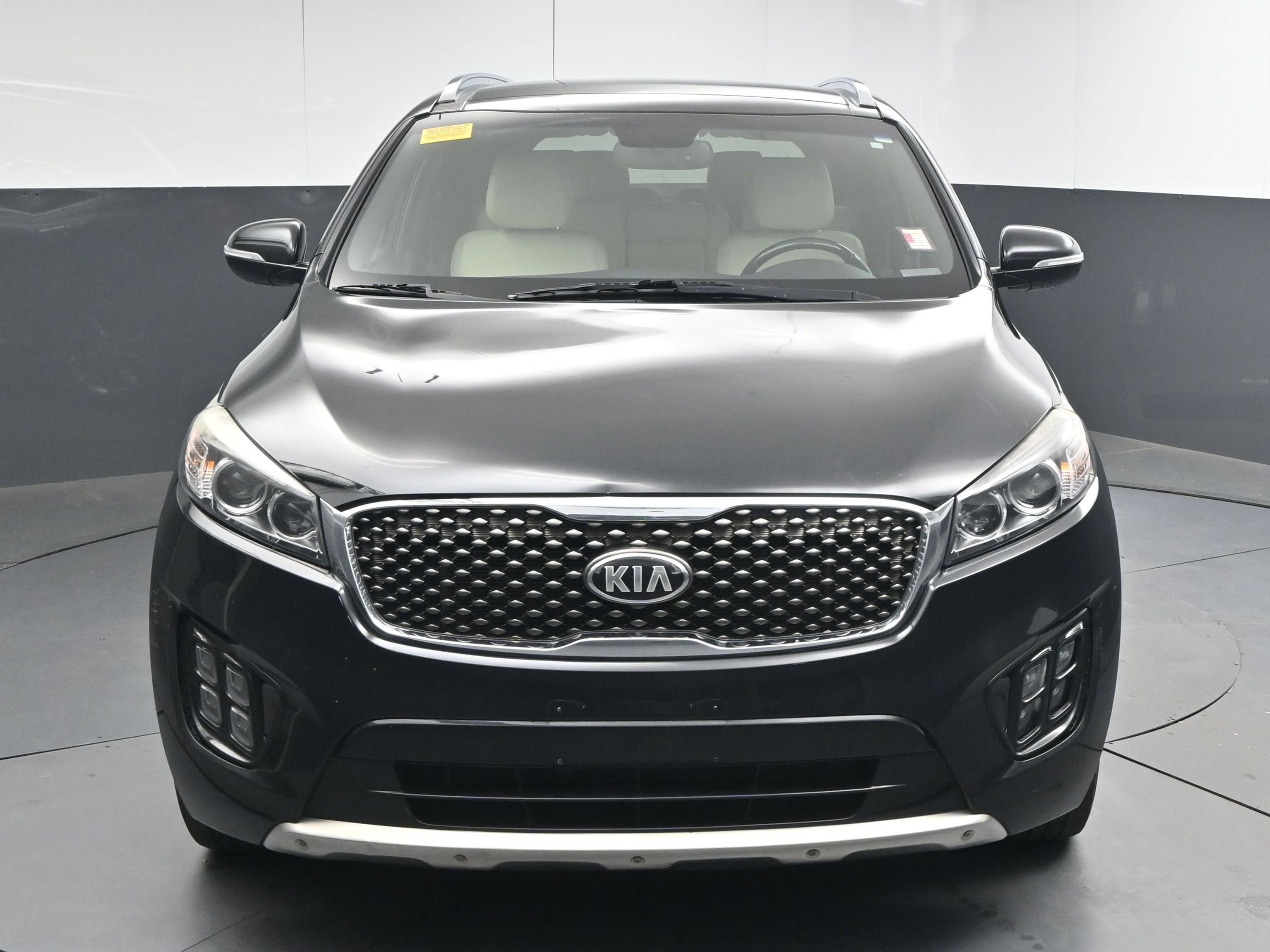 Used 2016 Kia Sorento SX image 2