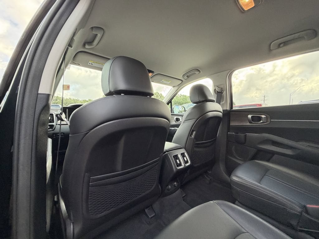 Used 2021 Kia Sorento EX FWD image 14