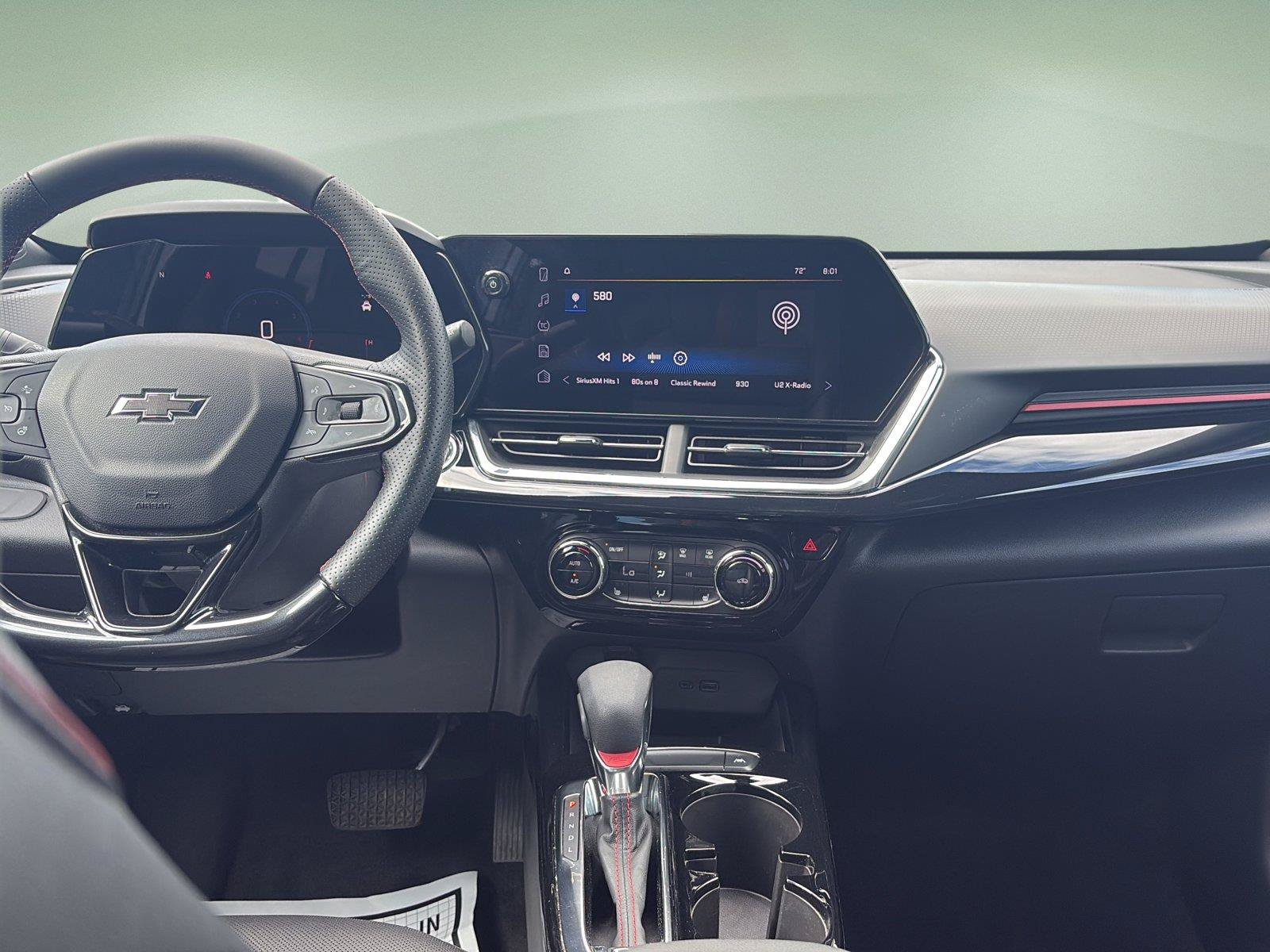 Used 2025 Chevrolet Trax RS FWD image 10