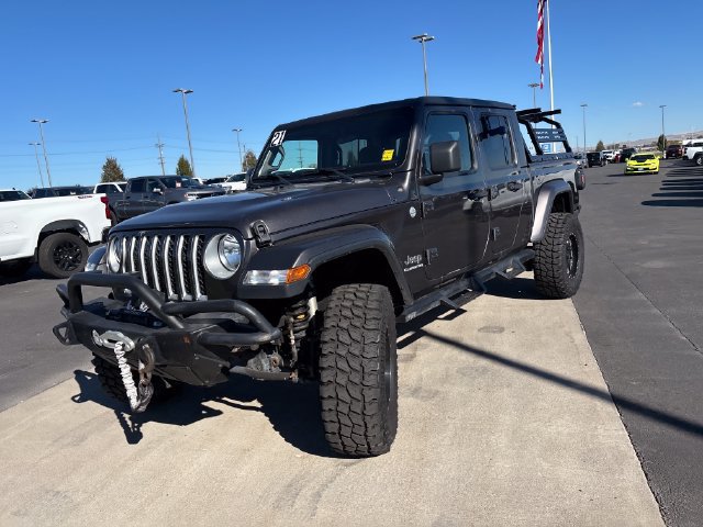 Used 2021 Jeep Gladiator Overland AWD/4WD image 7