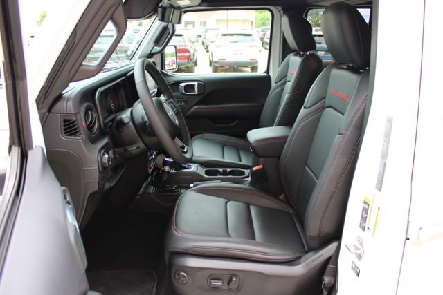 Used 2026 Jeep Gladiator Rubicon AWD/4WD image 14
