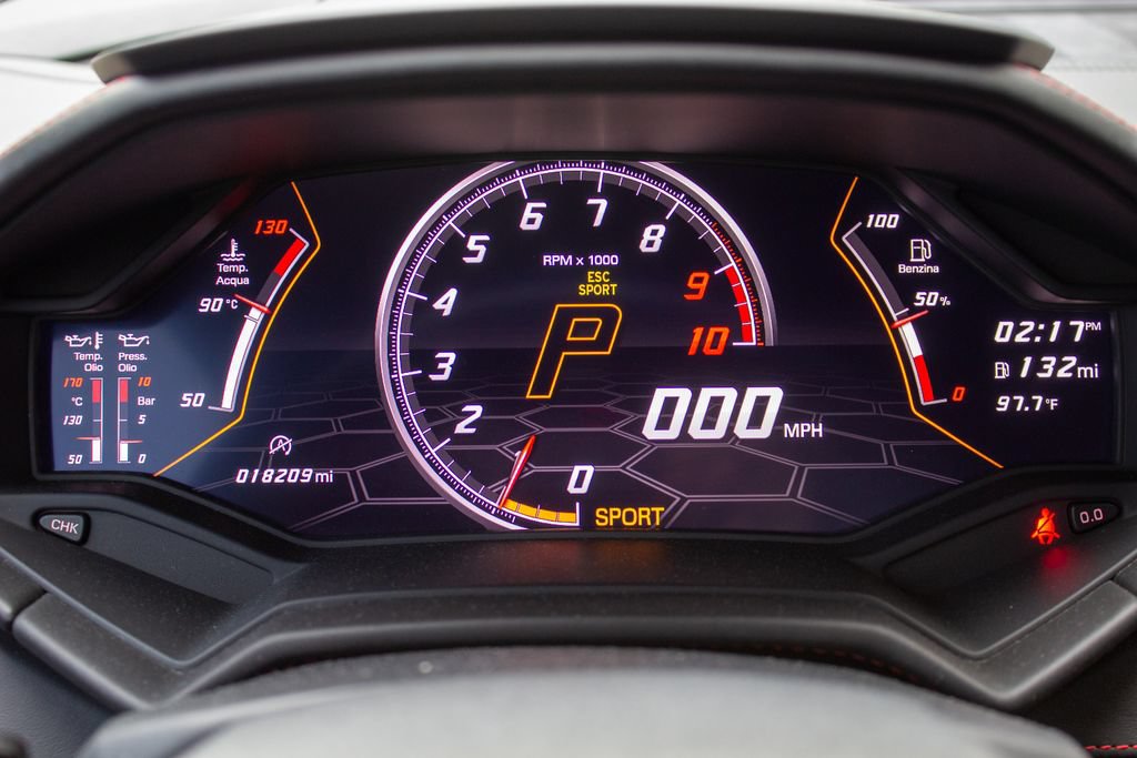 Used 2020 Lamborghini Huracan EVO AWD/4WD image 14