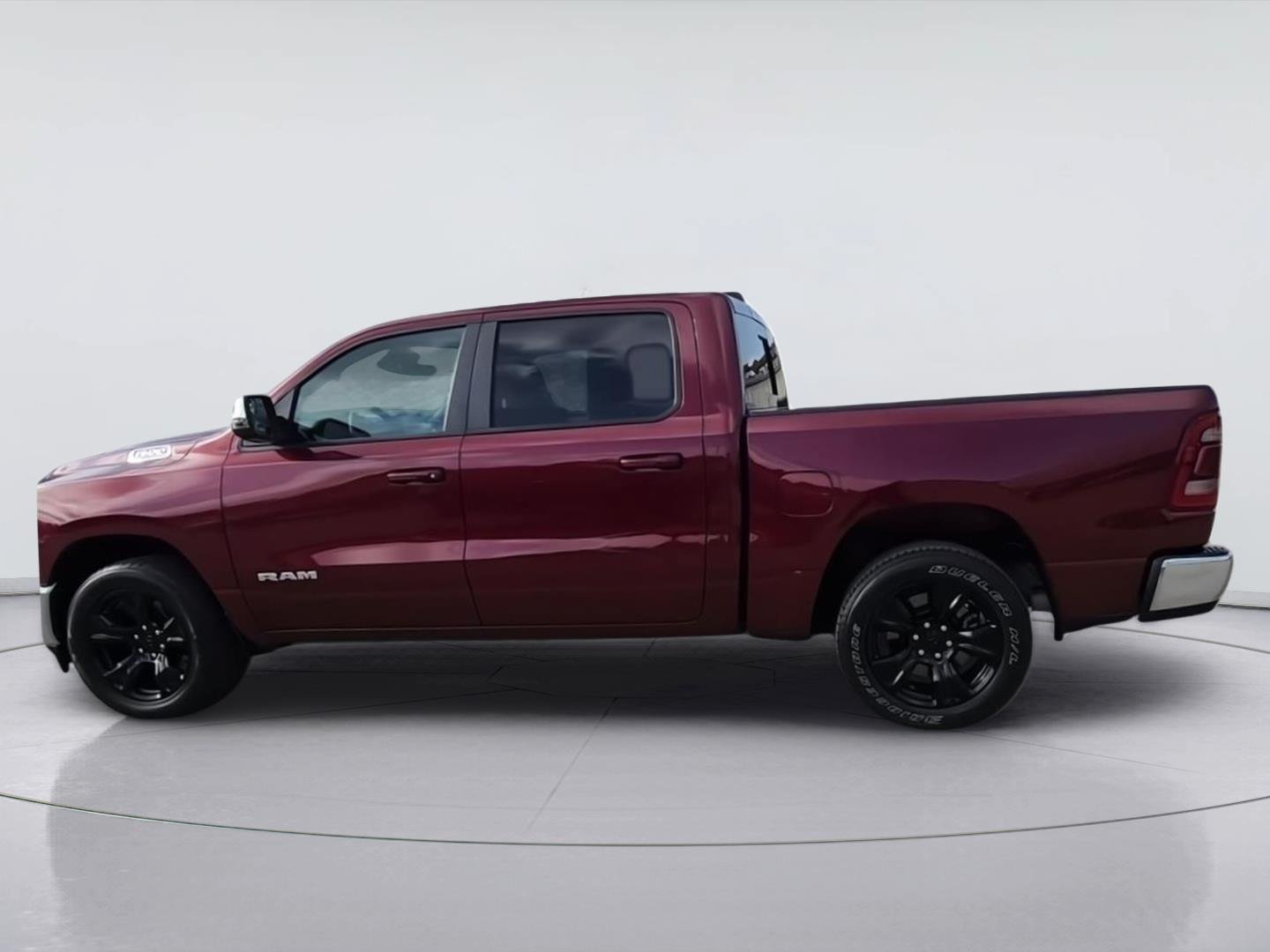 Used 2023 RAM 1500 Laramie AWD/4WD image 6
