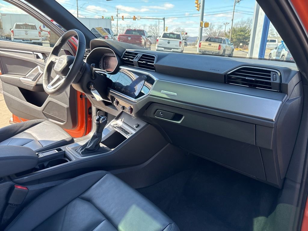 Used 2025 Audi Q3 2.0T Premium image 33