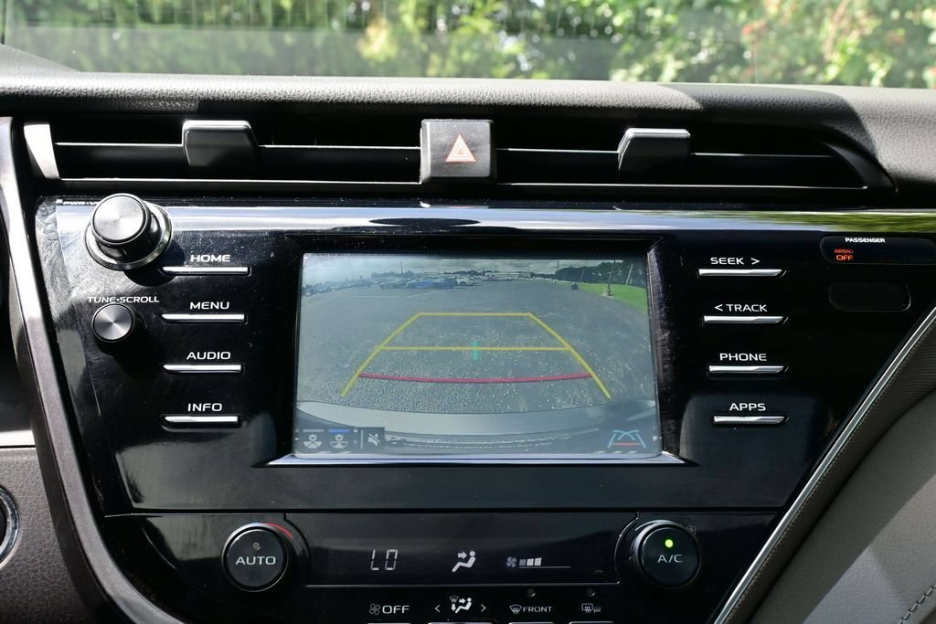 Used 2018 Toyota Camry SE w/ Moonroof Package FWD image 51