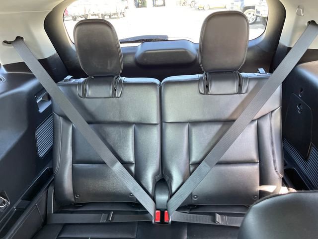 Used 2020 Ford Explorer XLT w/ Equipment Group 202A AWD/4WD image 28