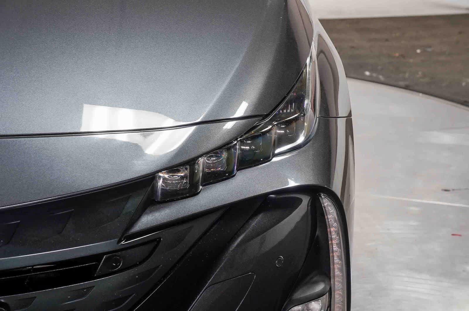 Used 2022 Toyota Prius Prime Limited FWD image 7