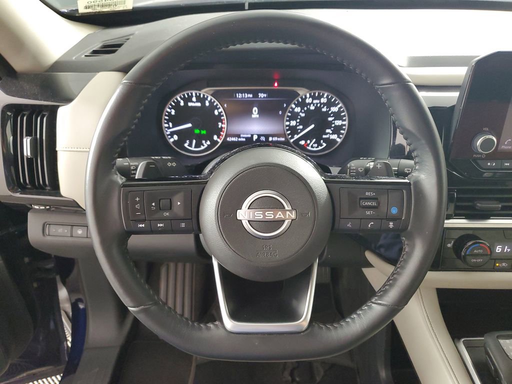 Used 2022 Nissan Pathfinder SV image 21