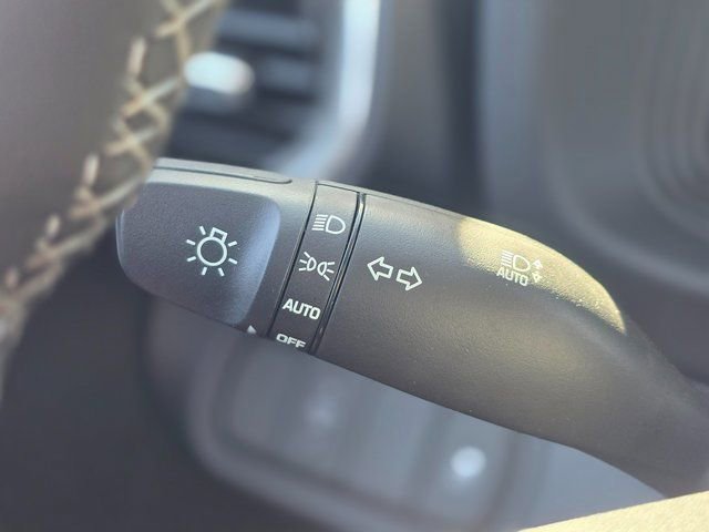 New 2026 Hyundai Venue SEL FWD image 37