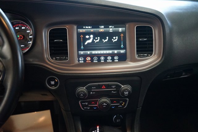 Used 2023 Dodge Charger SXT image 6