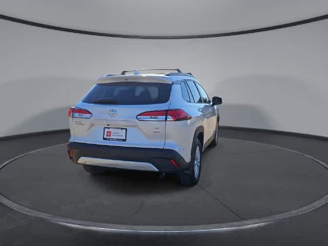 Used 2023 Toyota Corolla Cross LE AWD/4WD image 7