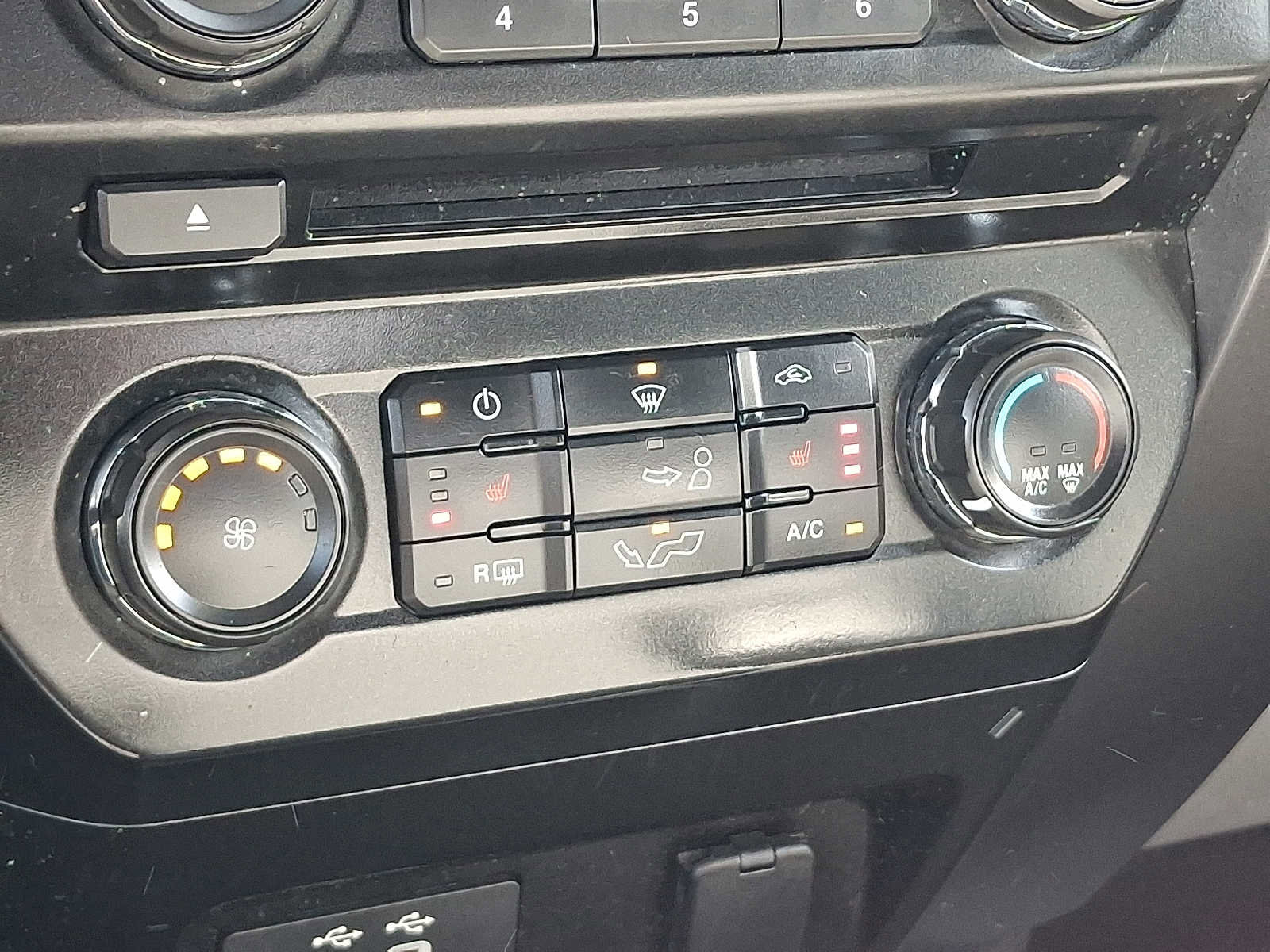 Used 2017 Ford F150 XLT w/ Equipment Group 302A Luxury image 15