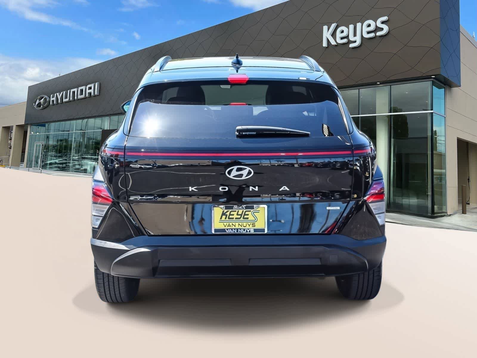 Certified 2024 Hyundai Kona SEL AWD/4WD image 6