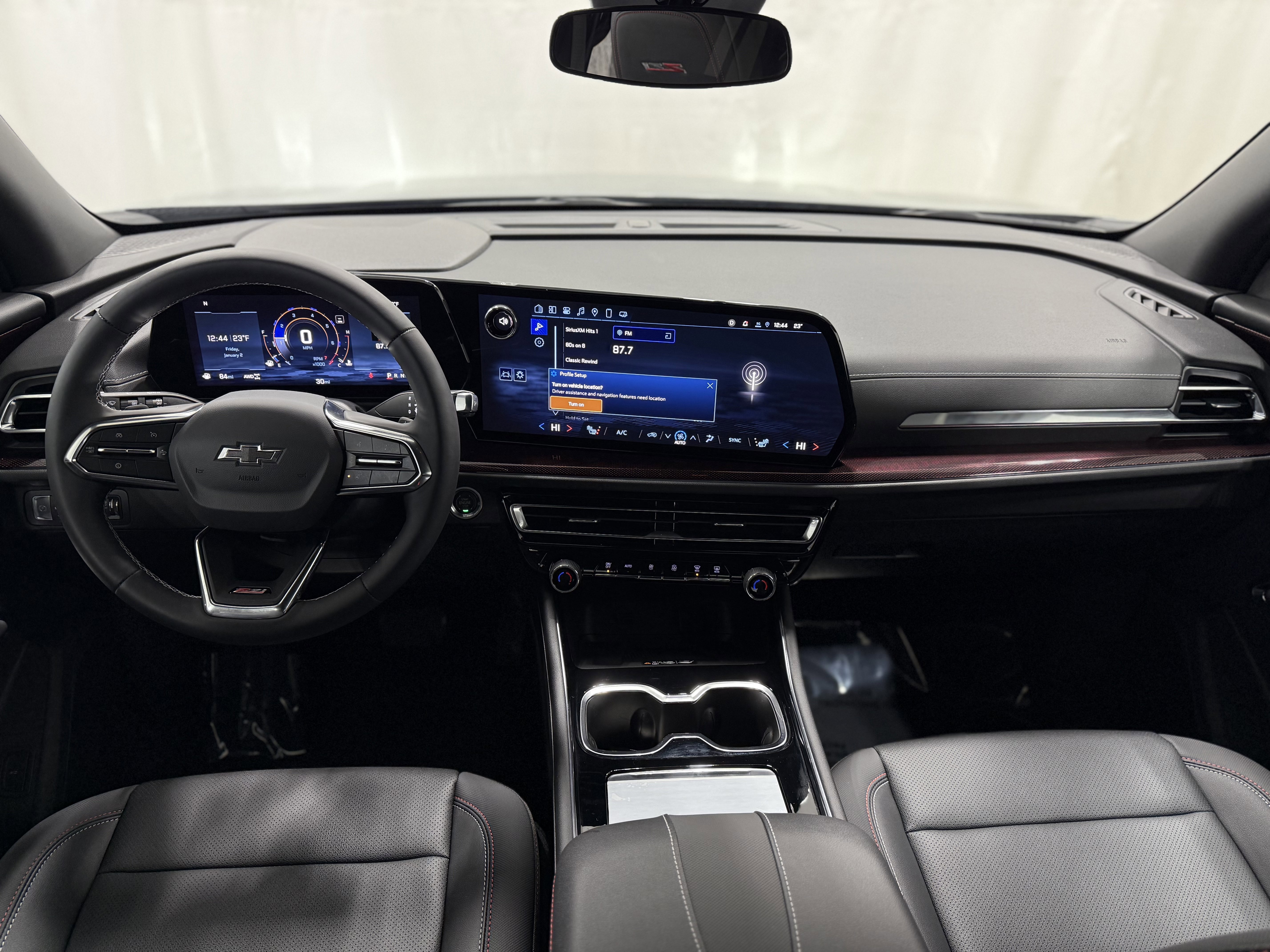 Used 2025 Chevrolet Traverse Z71 w/ Driver Confidence Package image 16