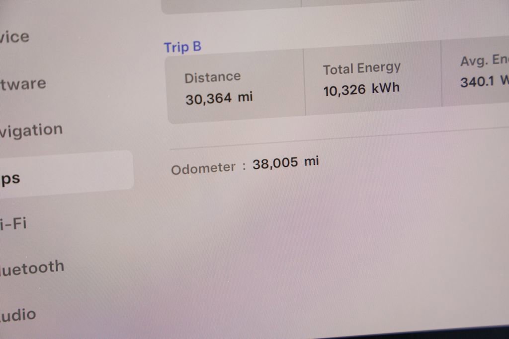 Used 2022 Tesla Model S Plaid image 10